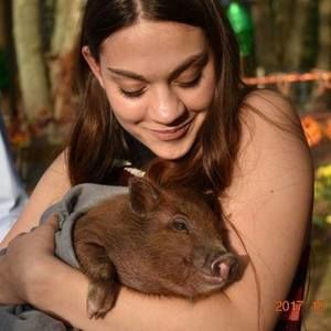 Meet your Posher, Melissa